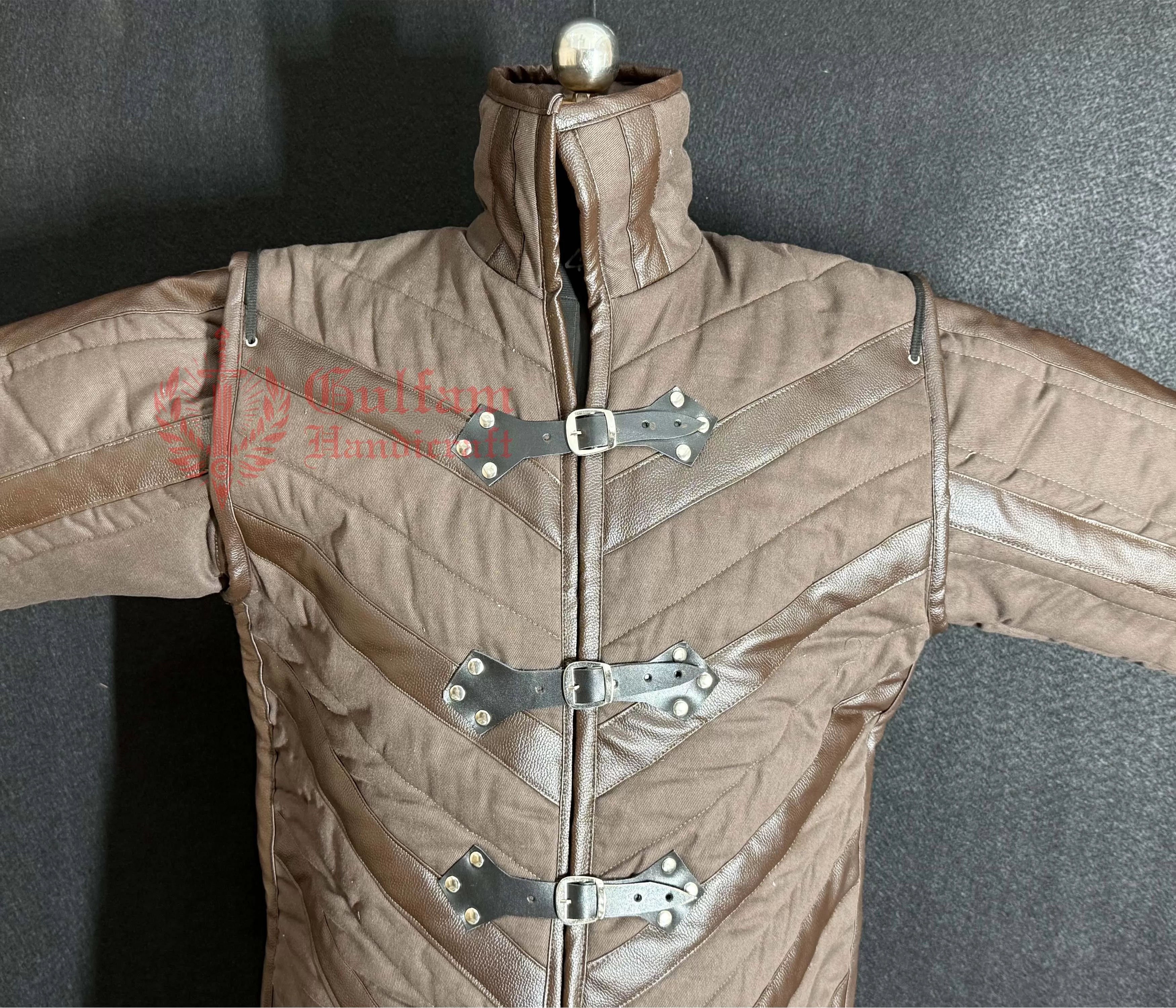 Medieval Gambeson Armor – Quilted Padded Jacket for LARP, Renaissance Faire, Reenactment & Cosplay